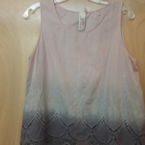 Aratta Anthro Ombre boho lilac eyelet top - Picture 5 of 7